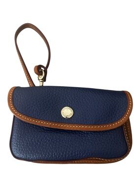 Dooney & Bourke Navy Pebbled Leather Wristlet NWT